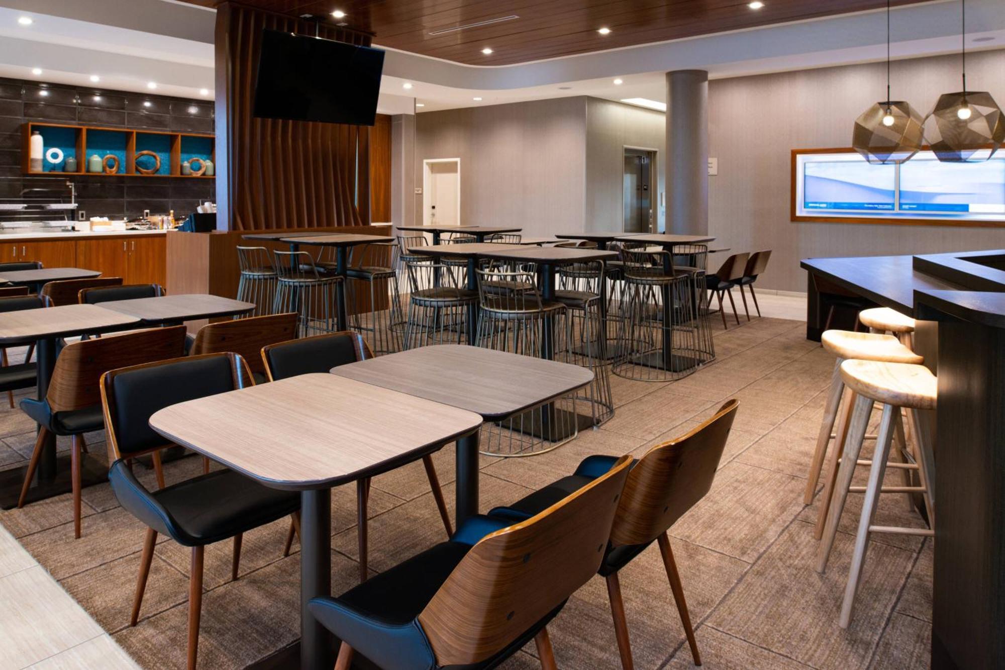 Springhill Suites By Marriott Kansas City Northeast Екстер'єр фото